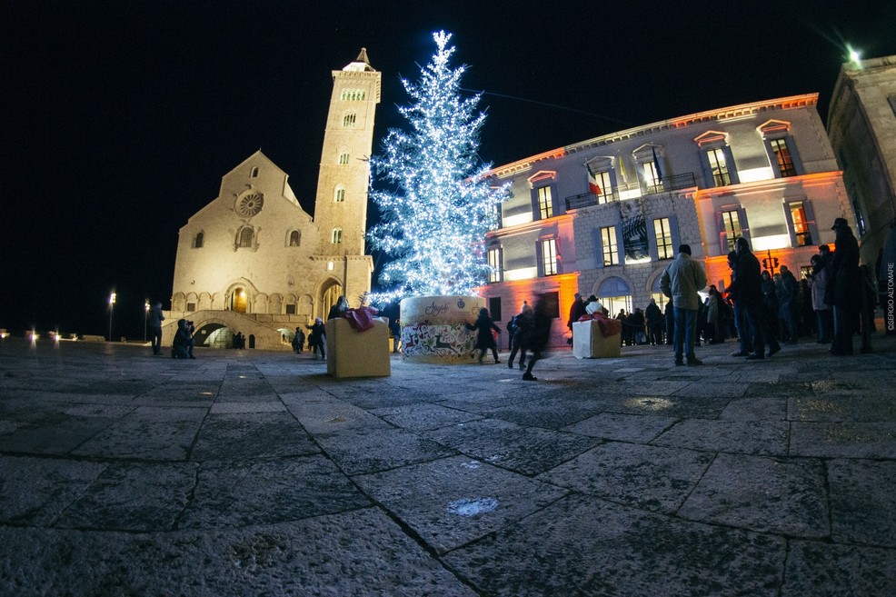 Natale a Trani: luci artistiche, mercatini e capodanno in piazza